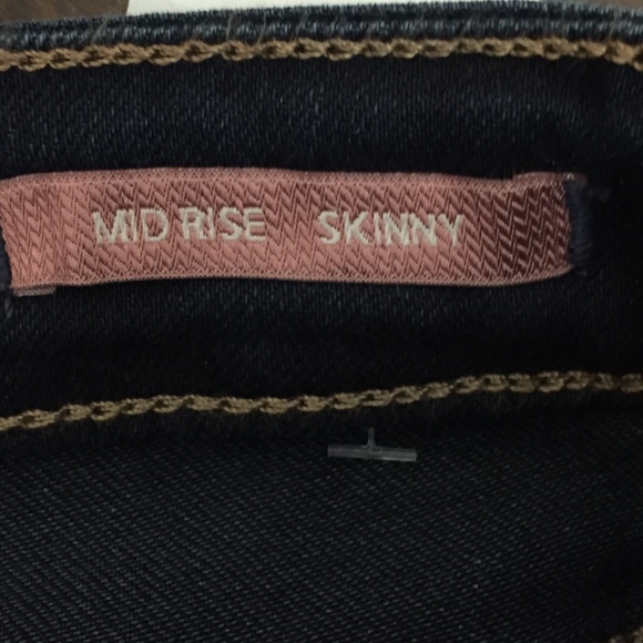 Sheridan Skinny Platinum Denim in Indio Size 4 - Picture 5 of 8